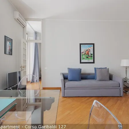 Apartment Brera In Garibaldi Milan