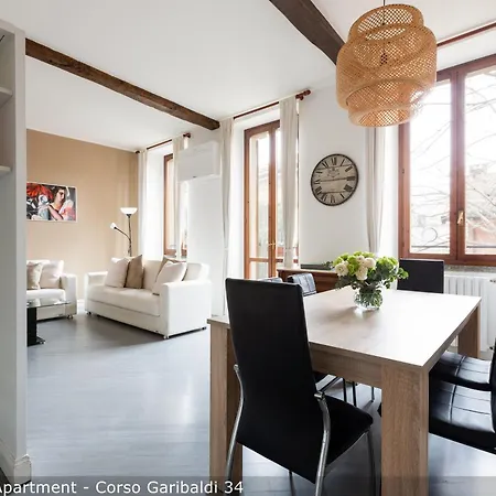 Apartment Brera In Garibaldi Milan