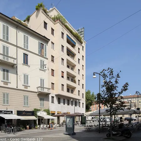 Apartment Brera In Garibaldi Milan