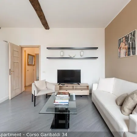 Apartment Brera In Garibaldi Milan