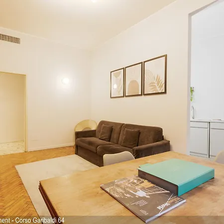 Apartment Brera In Garibaldi Milan
